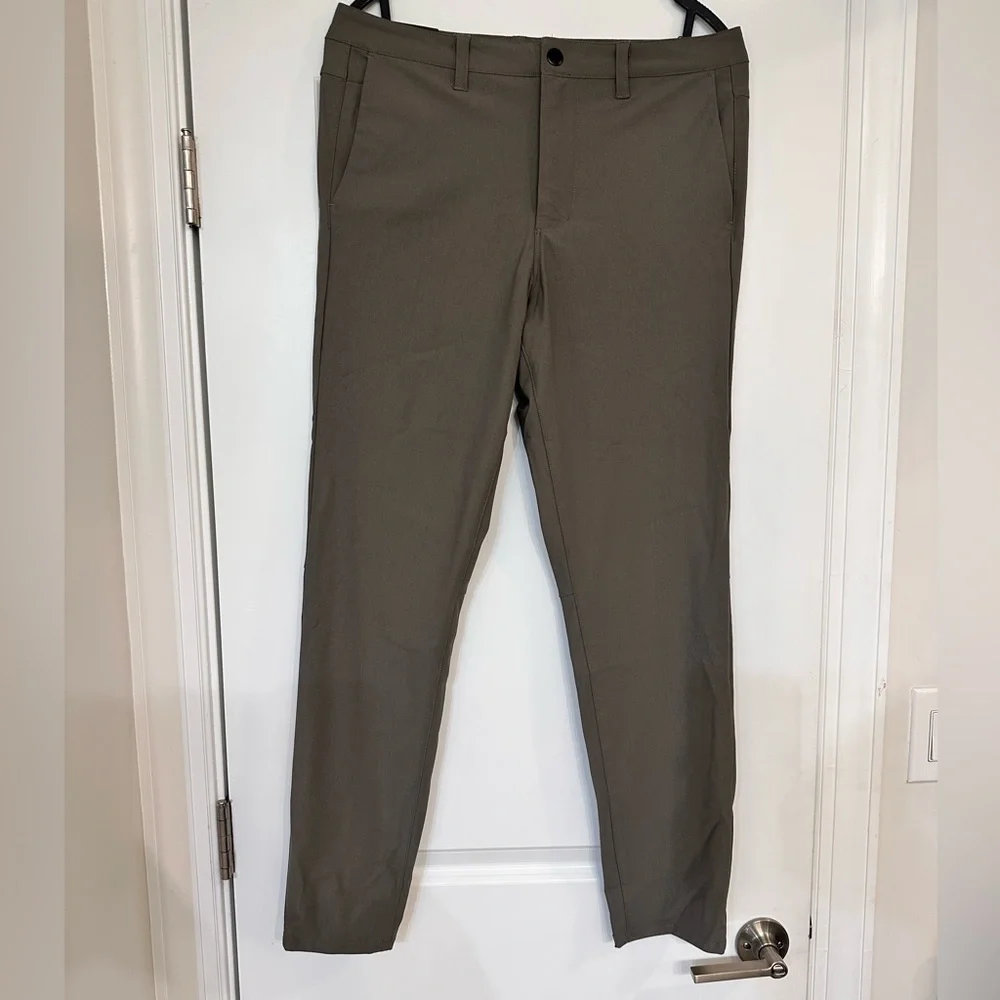 Cuts Men's Olive Green Pants‎